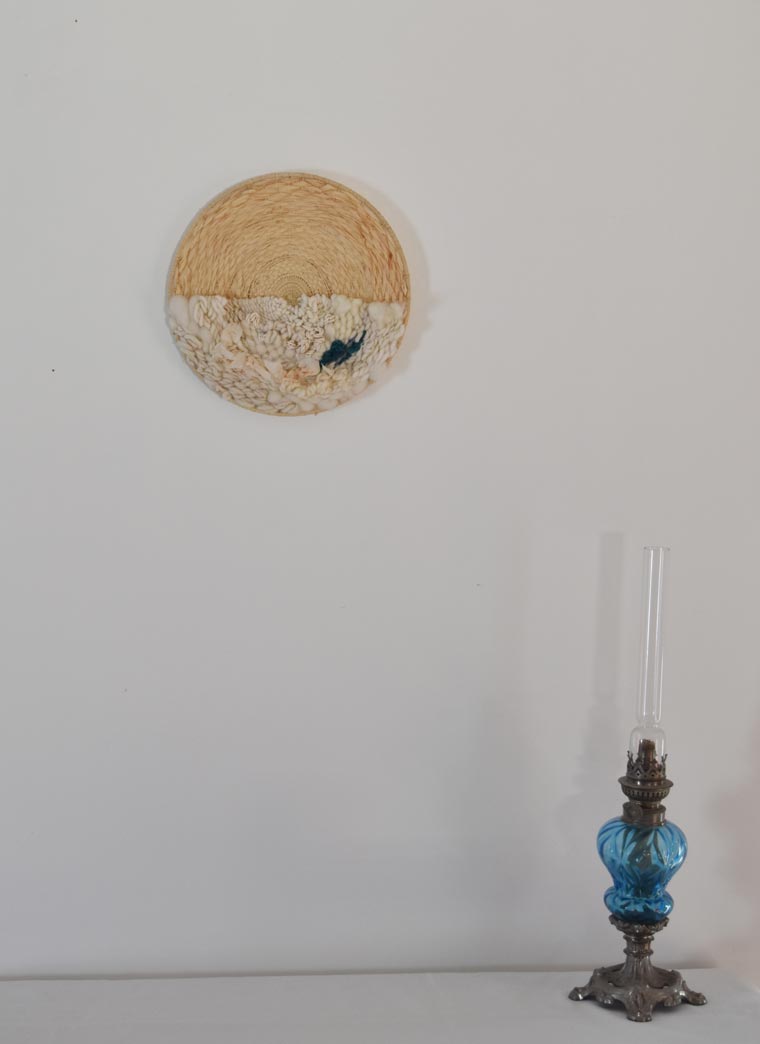 Facette - Tenture murale raphia et soie – Image 3