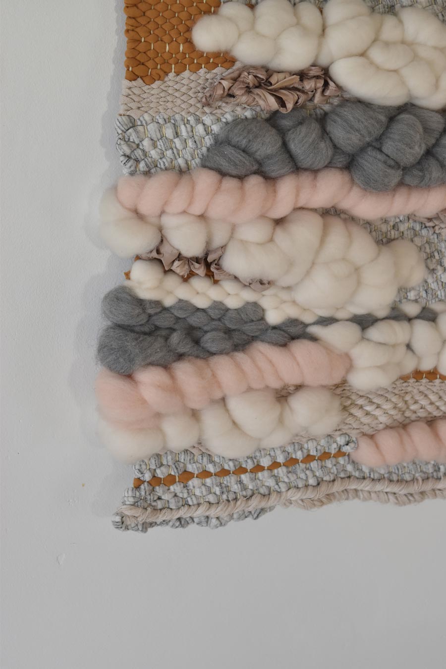 Tissage mural gris et rose – Image 5