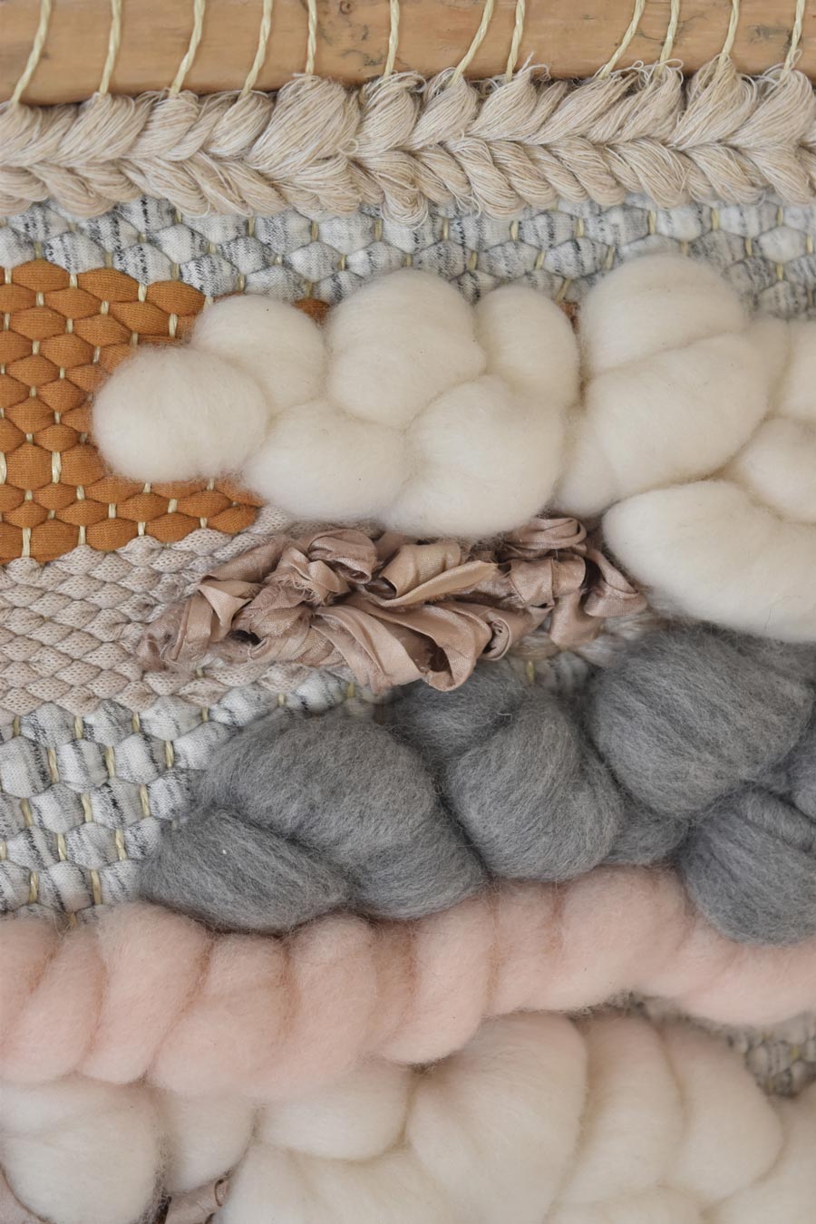 Tissage mural gris et rose – Image 2